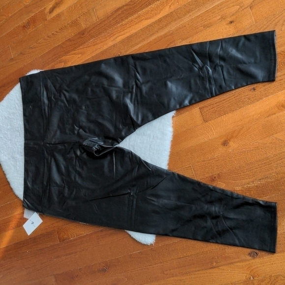 7fam leather look faux vegan leggings black 3x plus - Picture 10 of 11